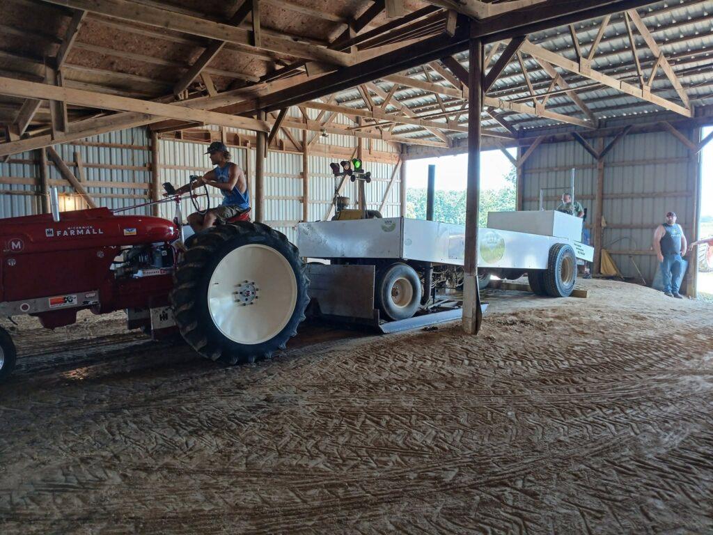 Antique tractor pulling at Kev&rsquo;s Field of Dreams